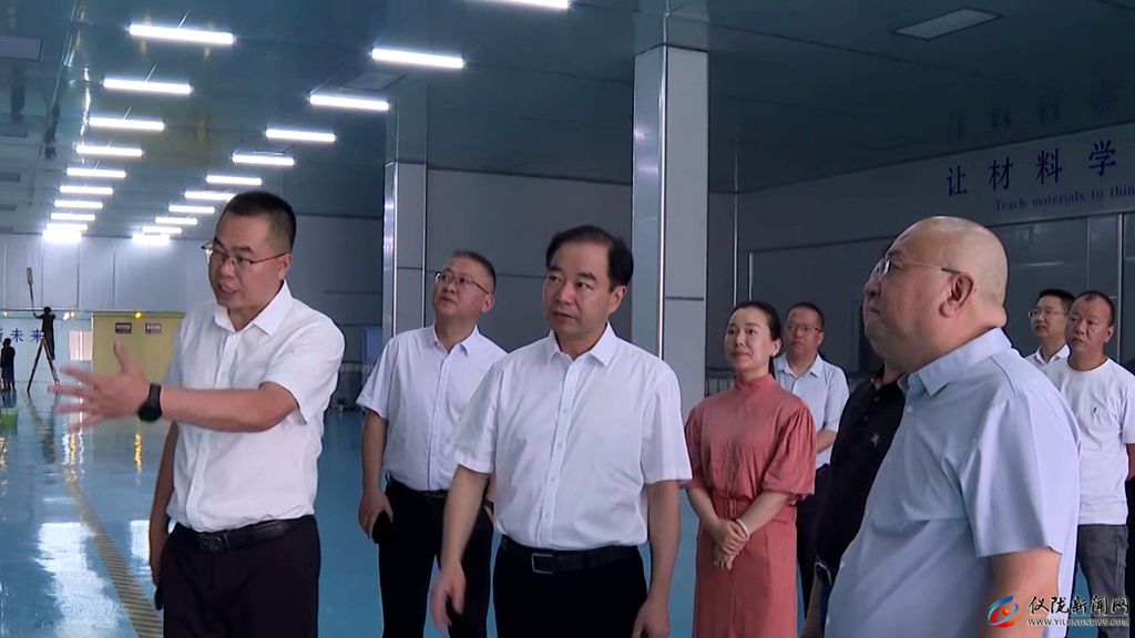  赵云强调研工业企业生产经营情况